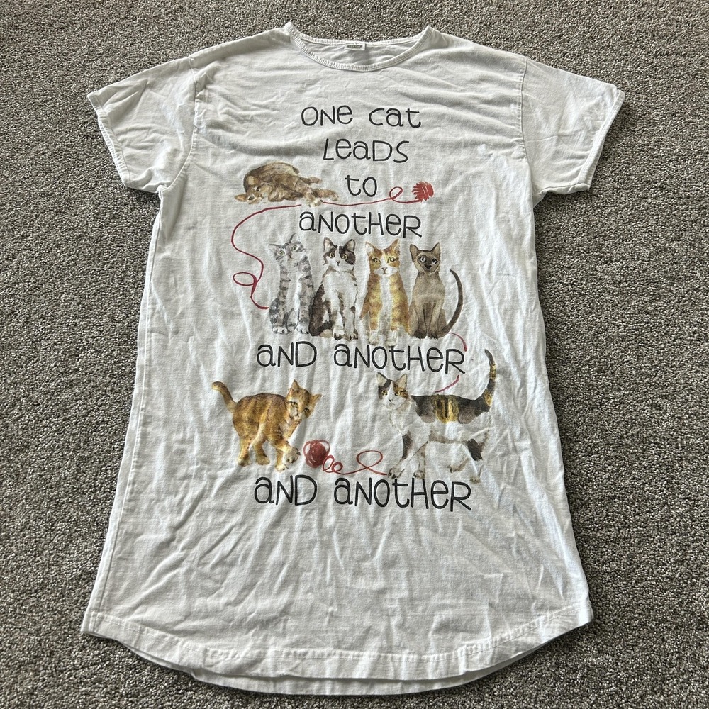 Vintage Rel-e-vant Products Shirt Womens One Size Lounge White Cat Funny Tee Top